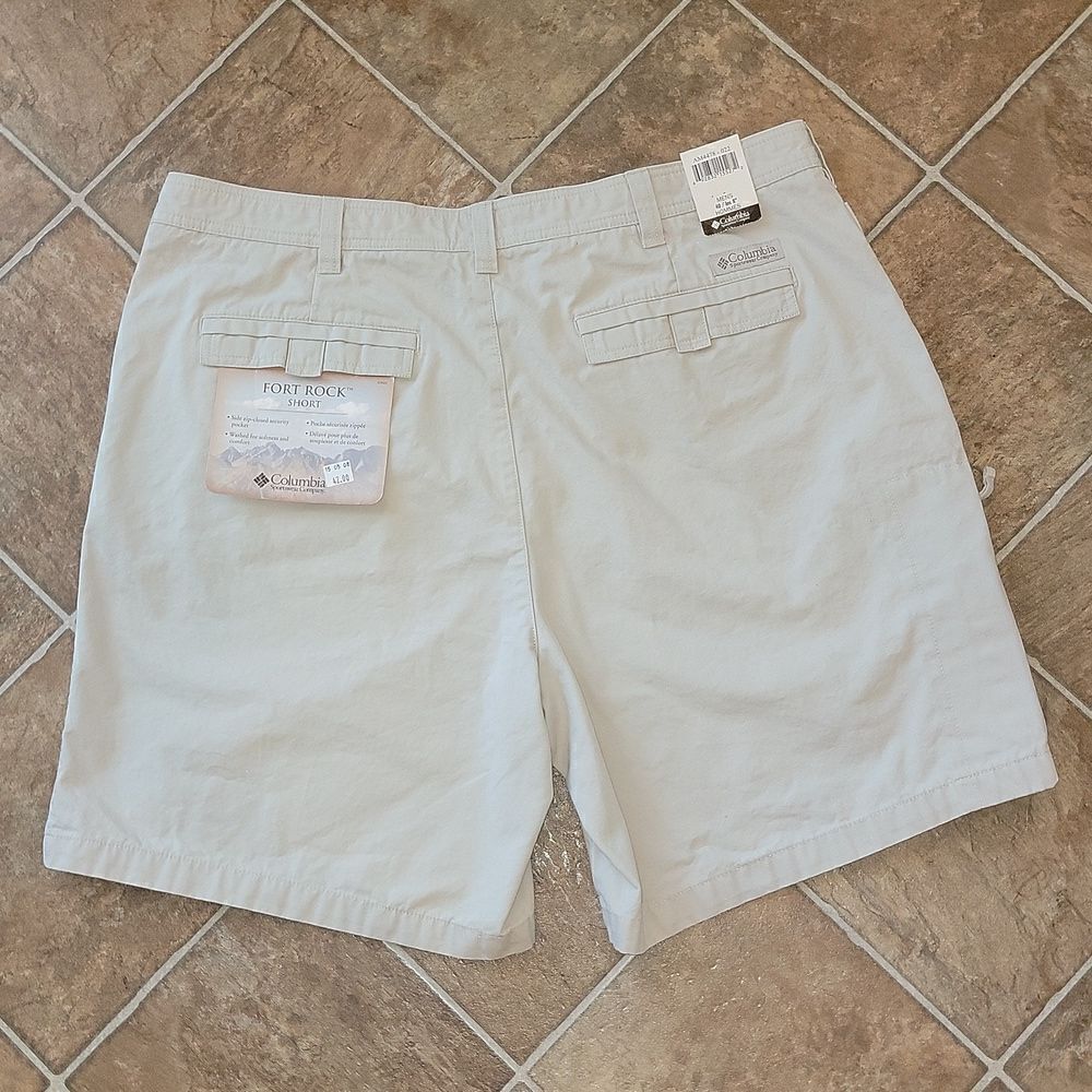 New Columbia Fort Rock Shorts Size 40 with 8" Inseam